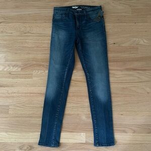 NWT mossimo high rise jegging crop jeans size 2 or 26” waist